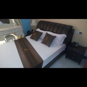 Meet your Posher, Achille